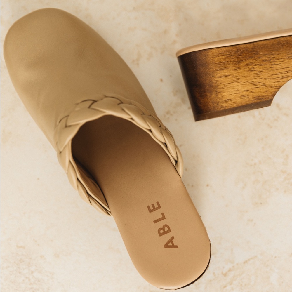 Able Whiley Clog - image 7